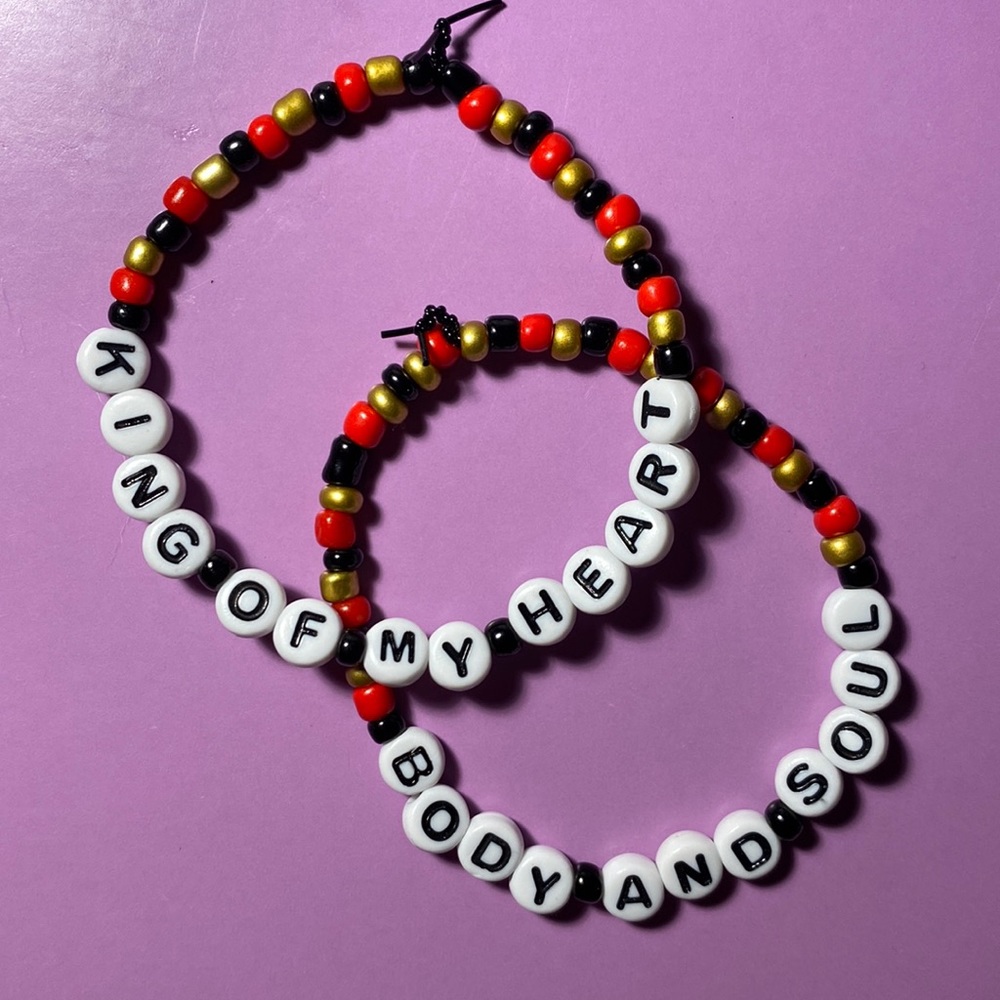 TAYLOR SWIFT BRACELETS